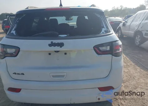 2022 Jeep Compass High Altitude 4X4 z USA, uszkodzony, nr VIN 3C4NJDCB3NT160231